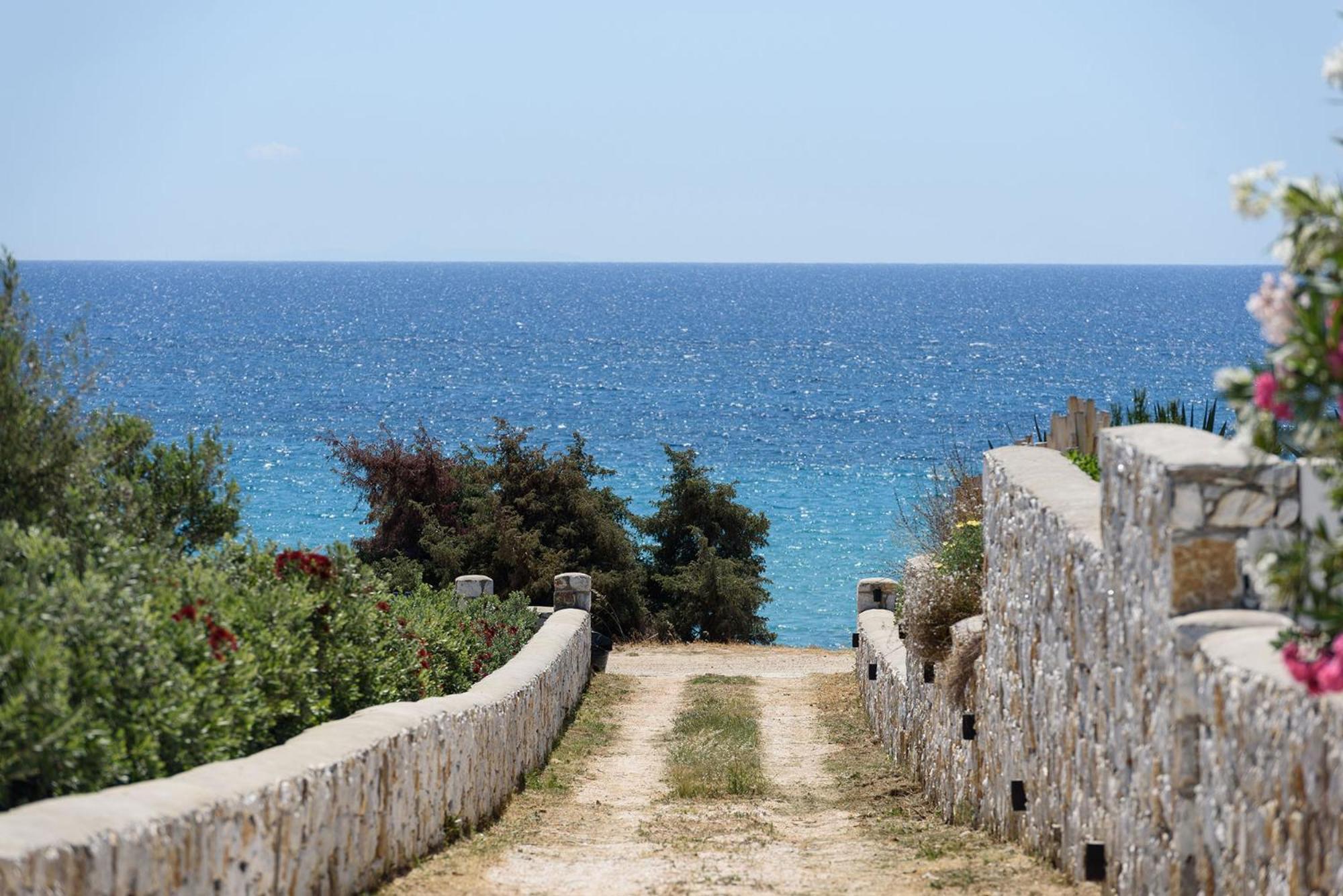 Helen Beach Front Luxury Villas Kastraki  Exterior photo